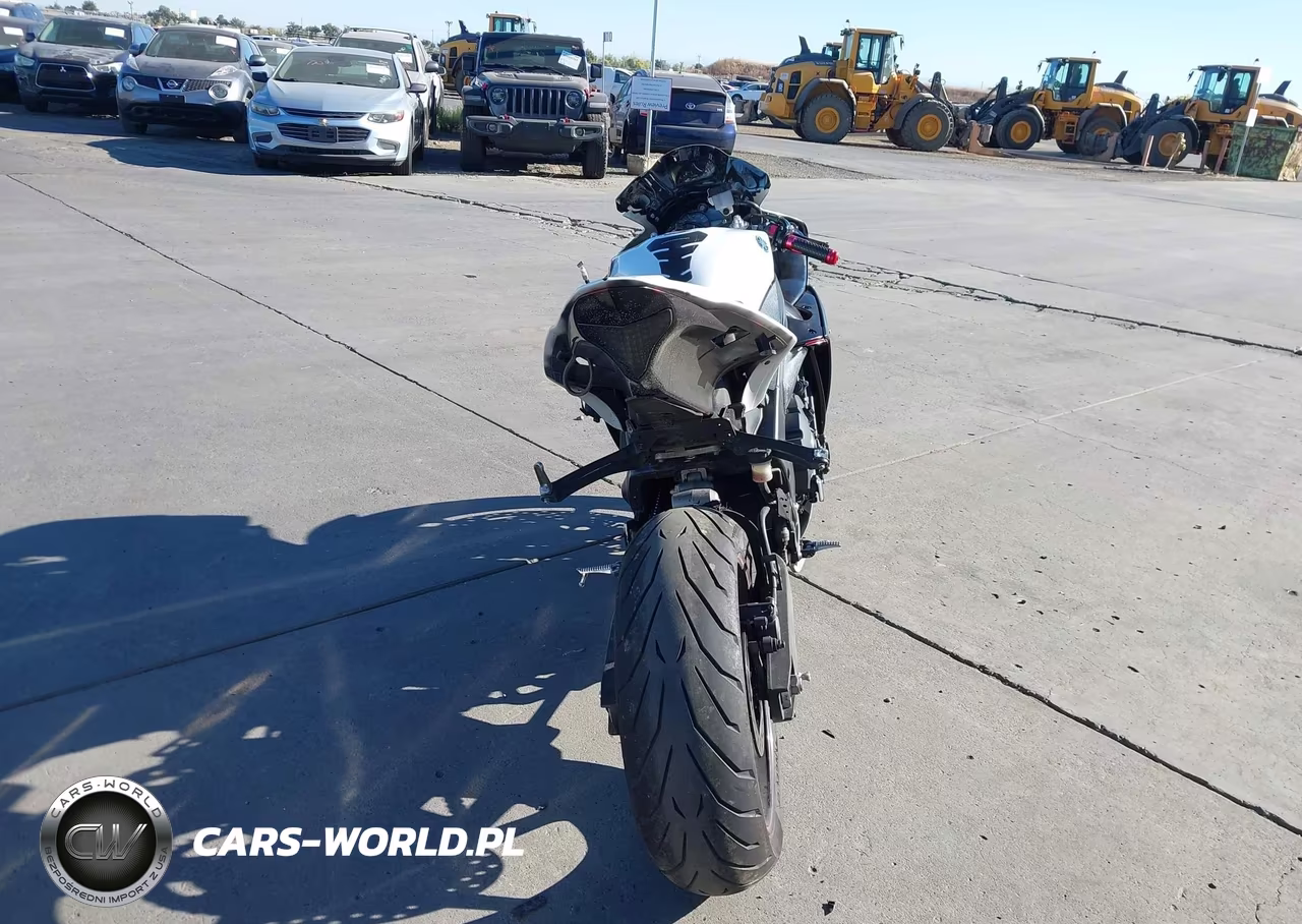 2011 Yamaha Yzfr1 C VIN:JYARN23Y6BA002057 - 6