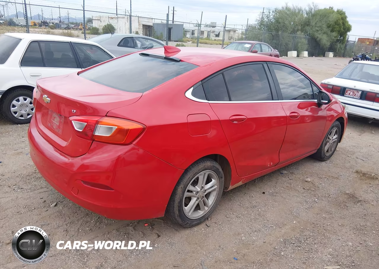 2017 Chevrolet Cruze Lt Auto VIN:1G1BE5SM6H7107783 - 4