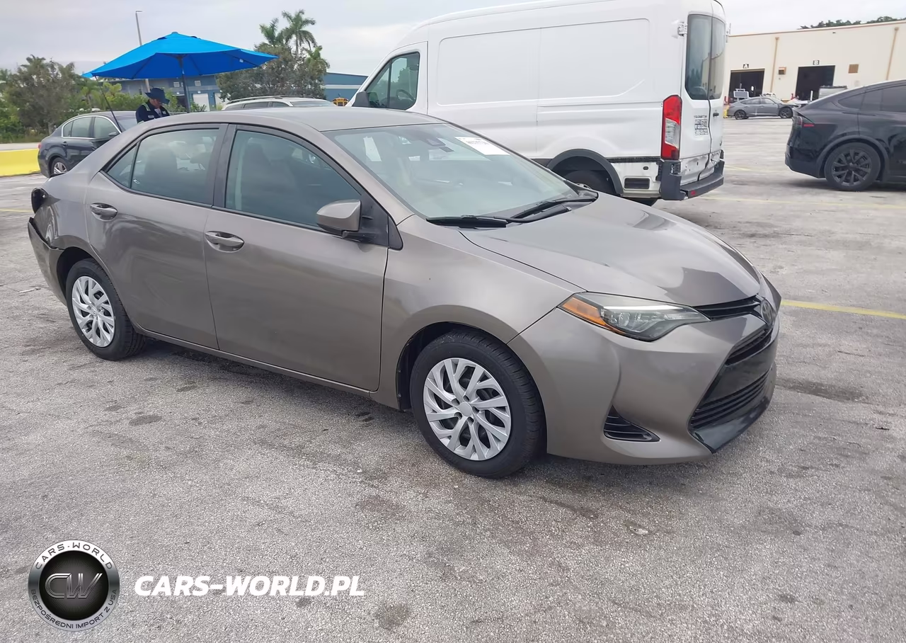 2018 Toyota Corolla Le – zdjęcie 1 z 18