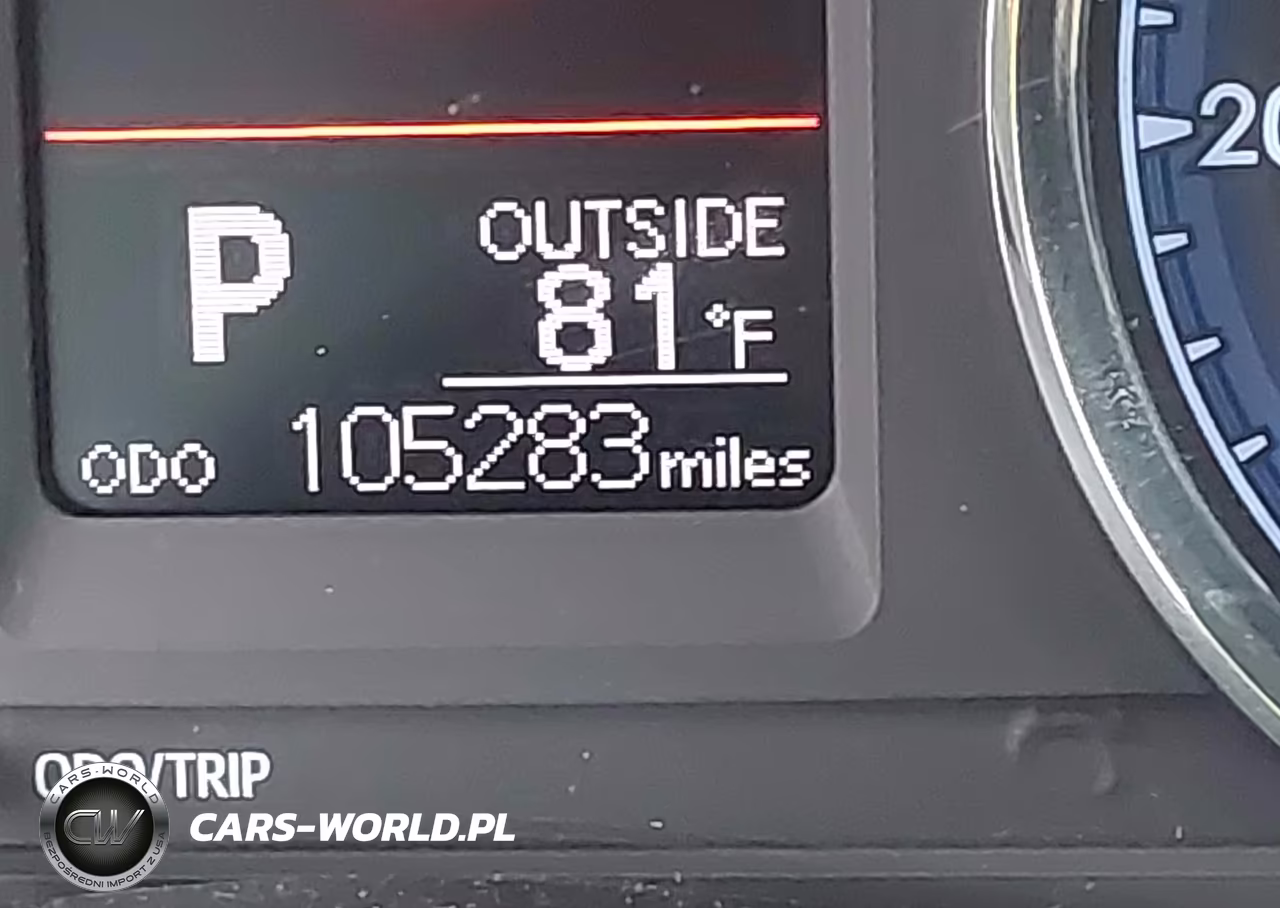 2018 Toyota Corolla Le VIN:5YFBURHE8JP810081 - 15