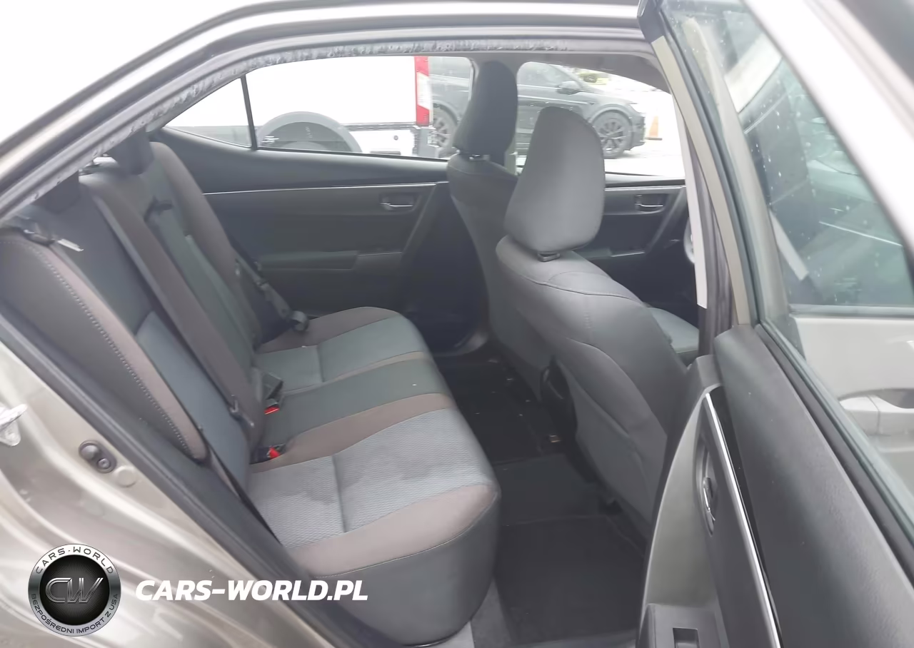 2018 Toyota Corolla Le VIN:5YFBURHE8JP810081 - 8