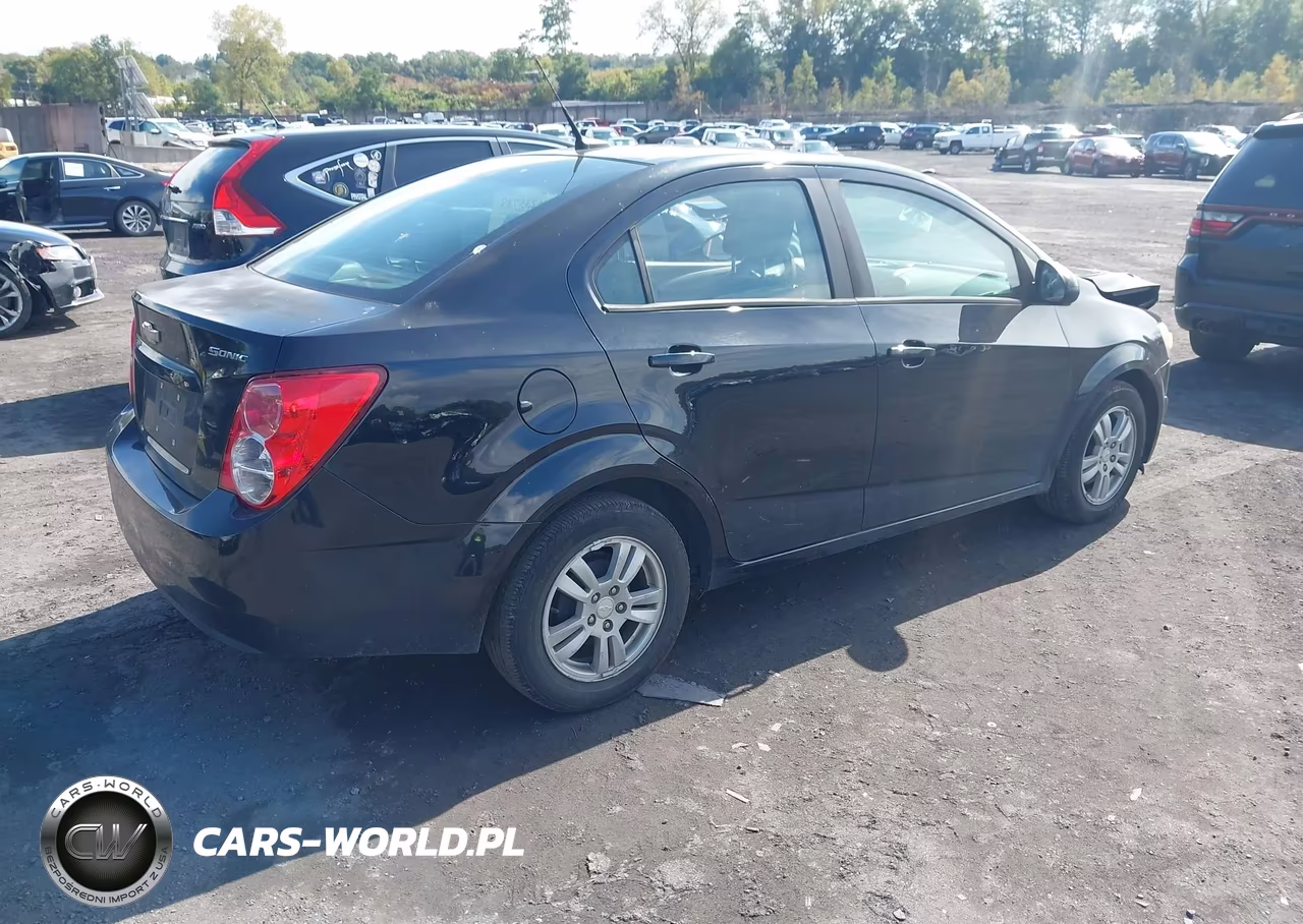 2012 Chevrolet Sonic 2Ls VIN:1G1JA5SHXC4105569 - 4