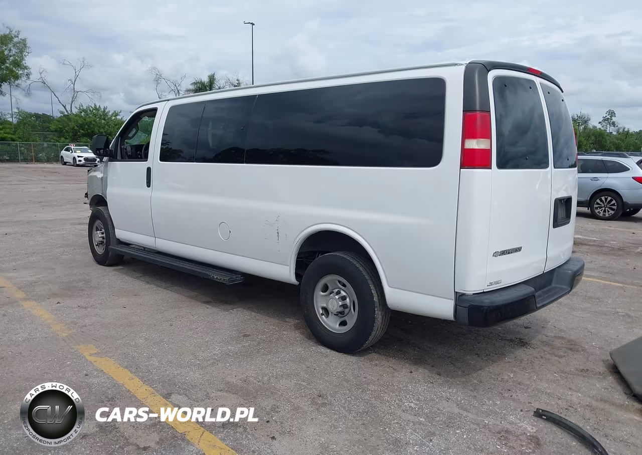 2017 Chevrolet Express 3500 Ls VIN:1GAZGNFF4H1128901 - 3