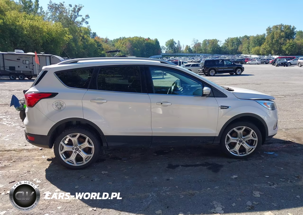 2019 Ford Escape Titanium VIN:1FMCU9J98KUA70632 - 14