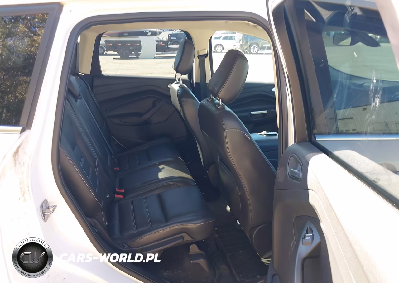 2019 Ford Escape Titanium VIN:1FMCU9J98KUA70632 - 8
