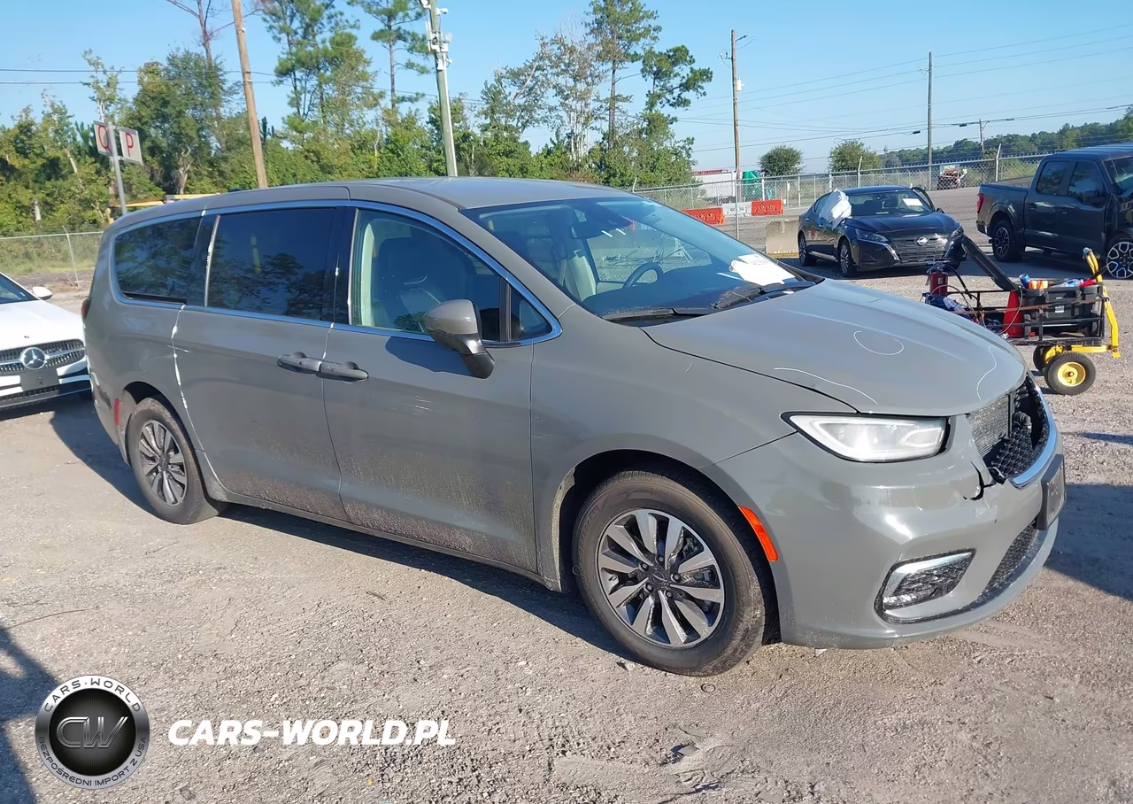 2023 Chrysler Pacifica Hybrid Touring L