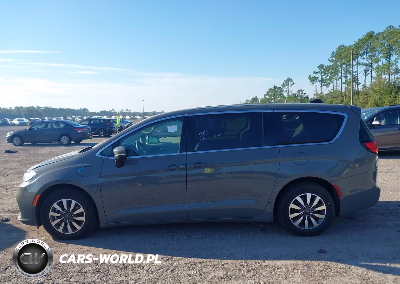 2023 Chrysler Pacifica Hybrid Touring L VIN:2C4RC1L79PR523076 - 14