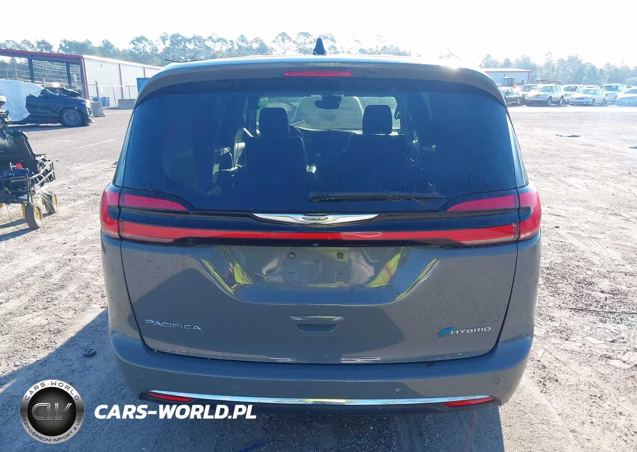 2023 Chrysler Pacifica Hybrid Touring L VIN:2C4RC1L79PR523076 - 16