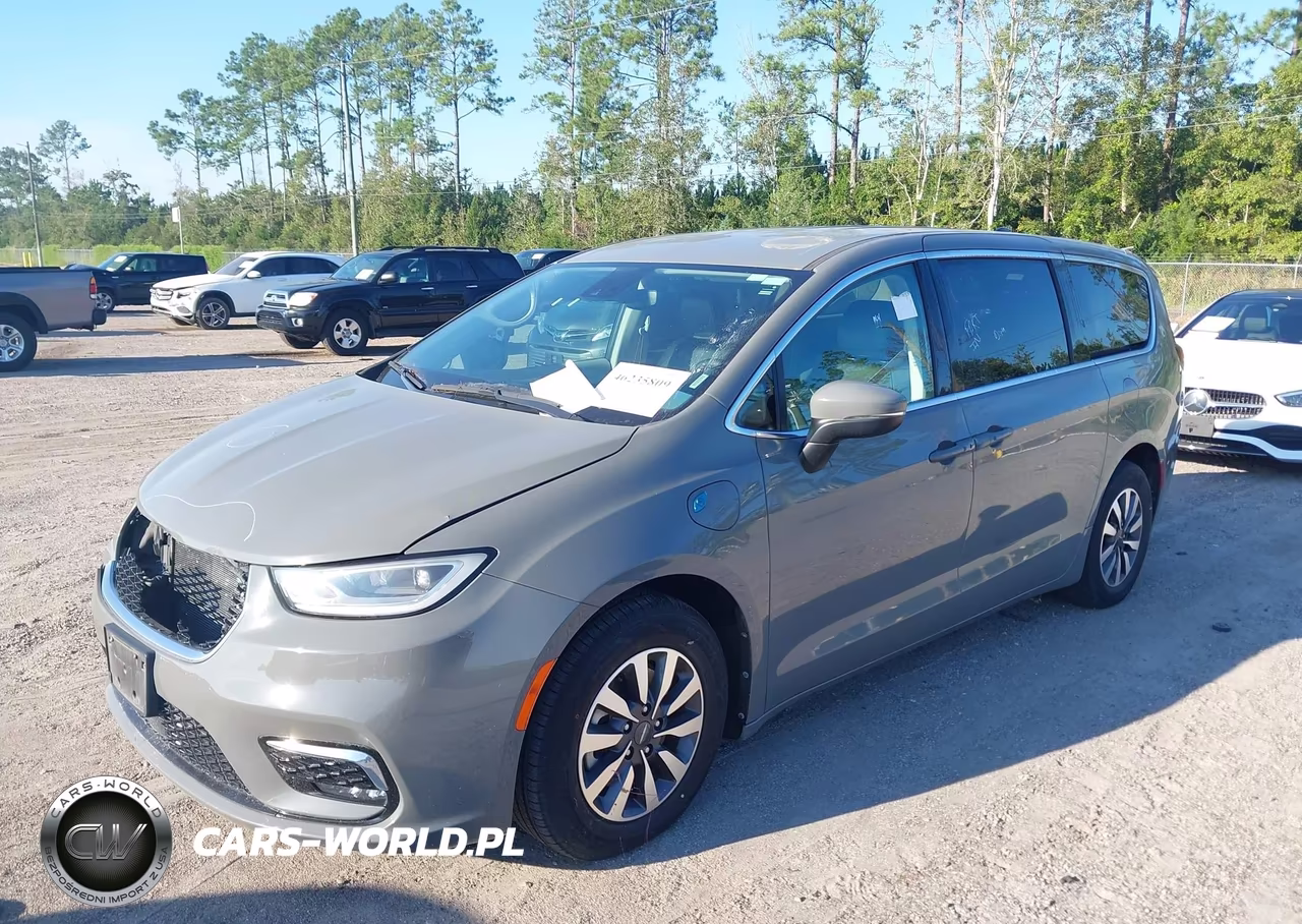 2023 Chrysler Pacifica Hybrid Touring L VIN:2C4RC1L79PR523076 - 2