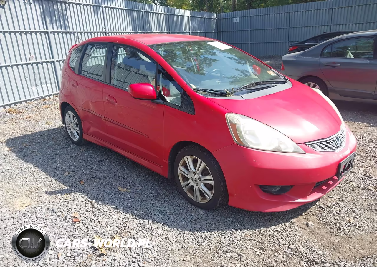 2011 Honda Fit Sport VIN:JHMGE8H52BC026873 - 1