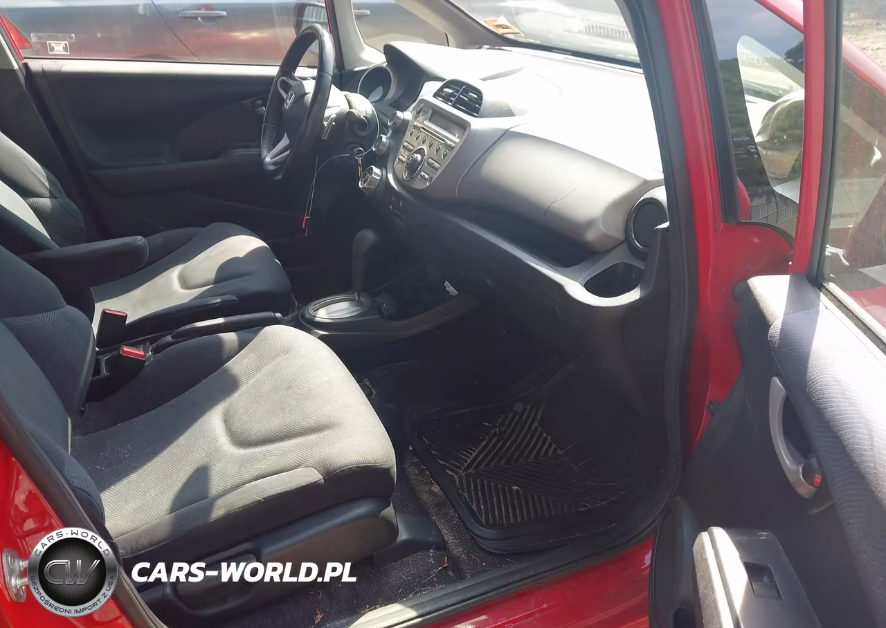 2011 Honda Fit Sport VIN:JHMGE8H52BC026873 - 5