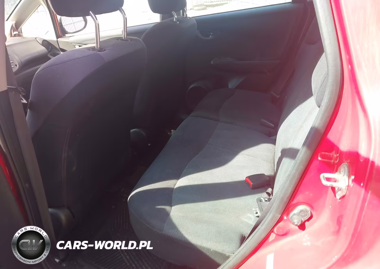 2011 Honda Fit Sport VIN:JHMGE8H52BC026873 - 8
