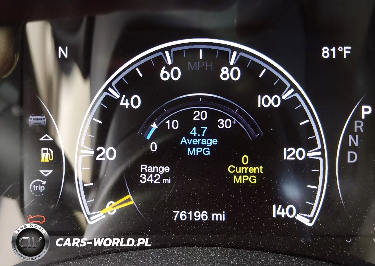 2019 Jeep Grand Cherokee Laredo 4X4 VIN:1C4RJFAG1KC551686 - 15