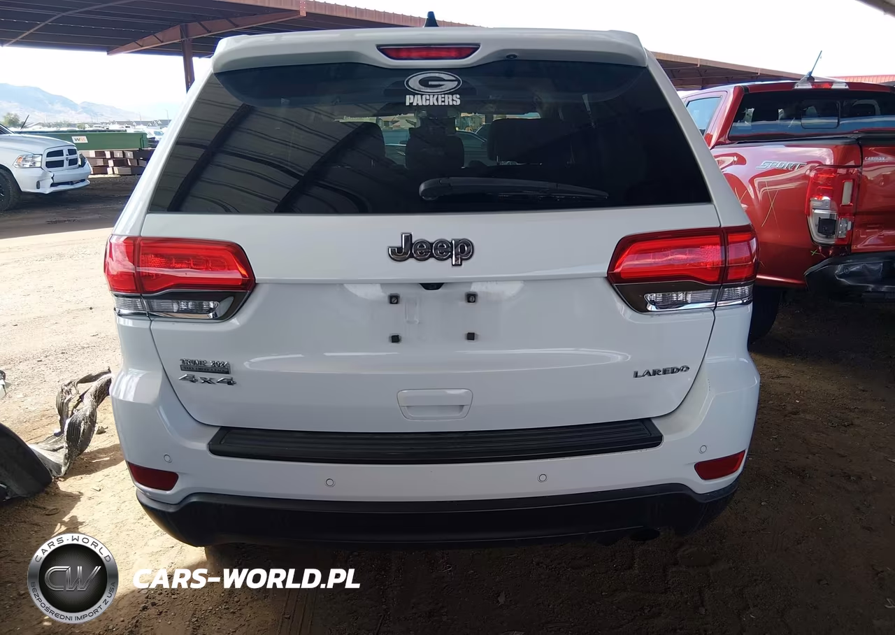 2019 Jeep Grand Cherokee Laredo 4X4 VIN:1C4RJFAG1KC551686 - 16