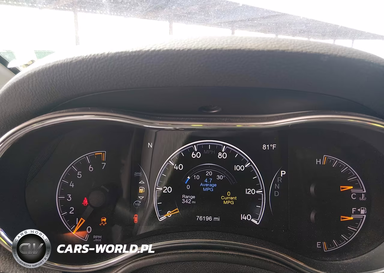 2019 Jeep Grand Cherokee Laredo 4X4 VIN:1C4RJFAG1KC551686 - 7