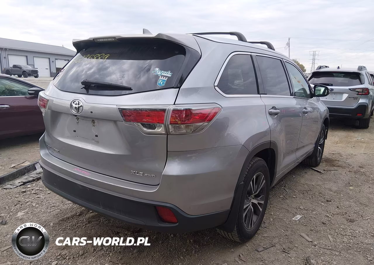 2016 Toyota Highlander Xle V6 VIN:5TDJKRFH1GS243534 - 4