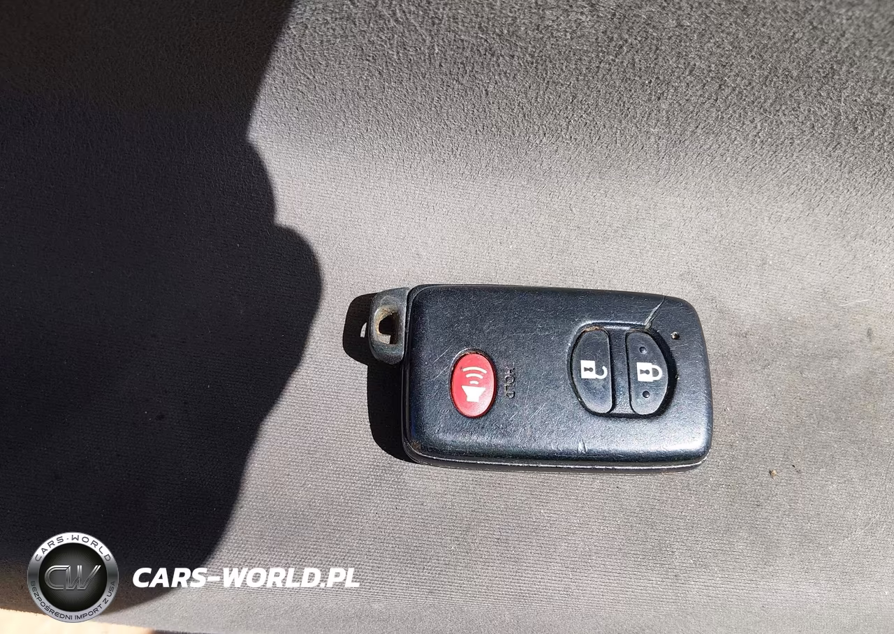 2015 Toyota Prius Two VIN:JTDKN3DU3F0472985 - 11