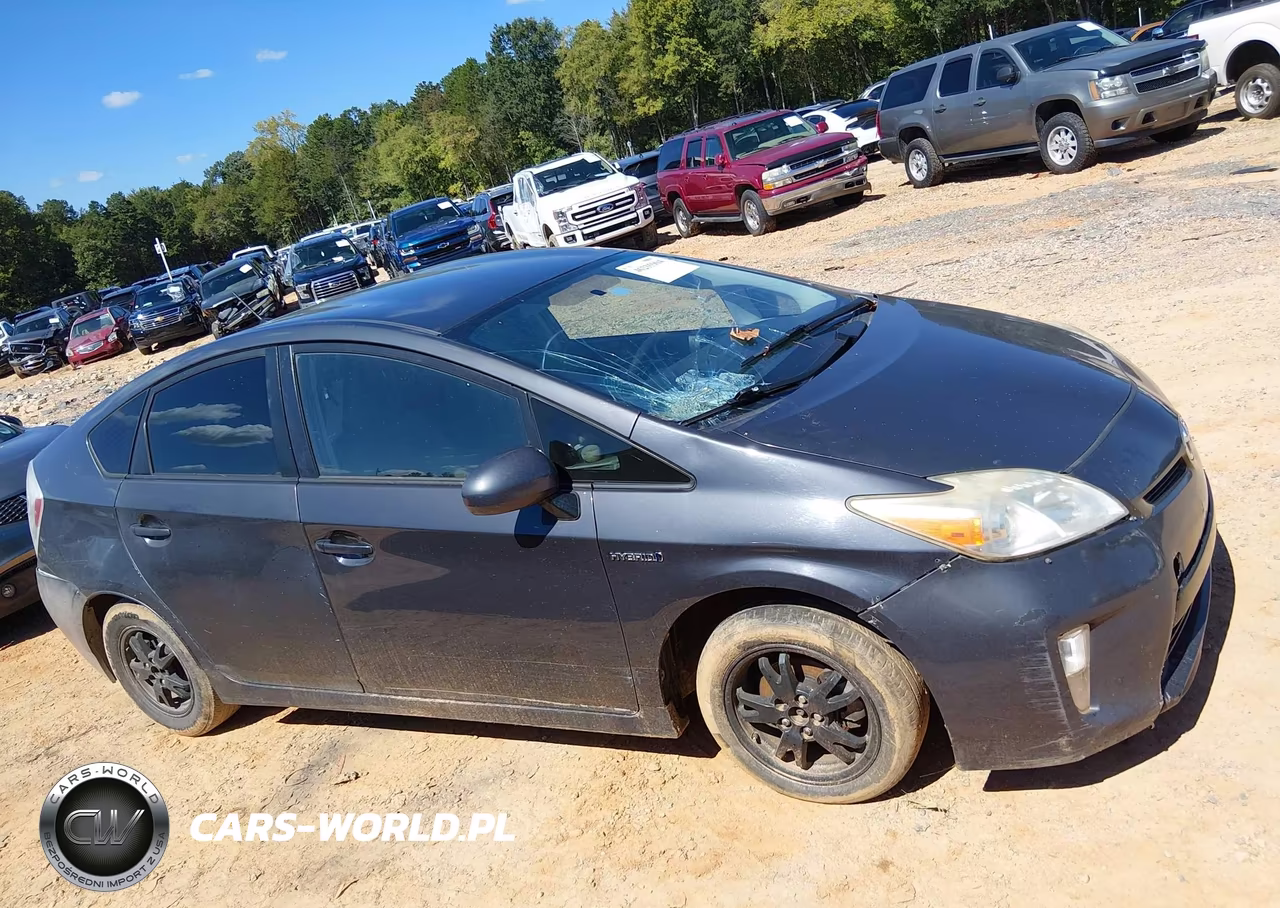 2015 Toyota Prius Two VIN:JTDKN3DU3F0472985 - 13