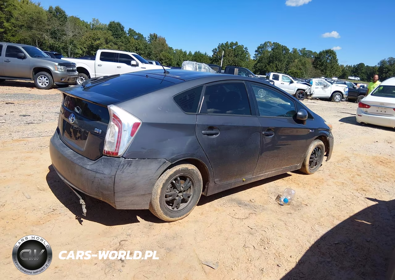 2015 Toyota Prius Two VIN:JTDKN3DU3F0472985 - 4
