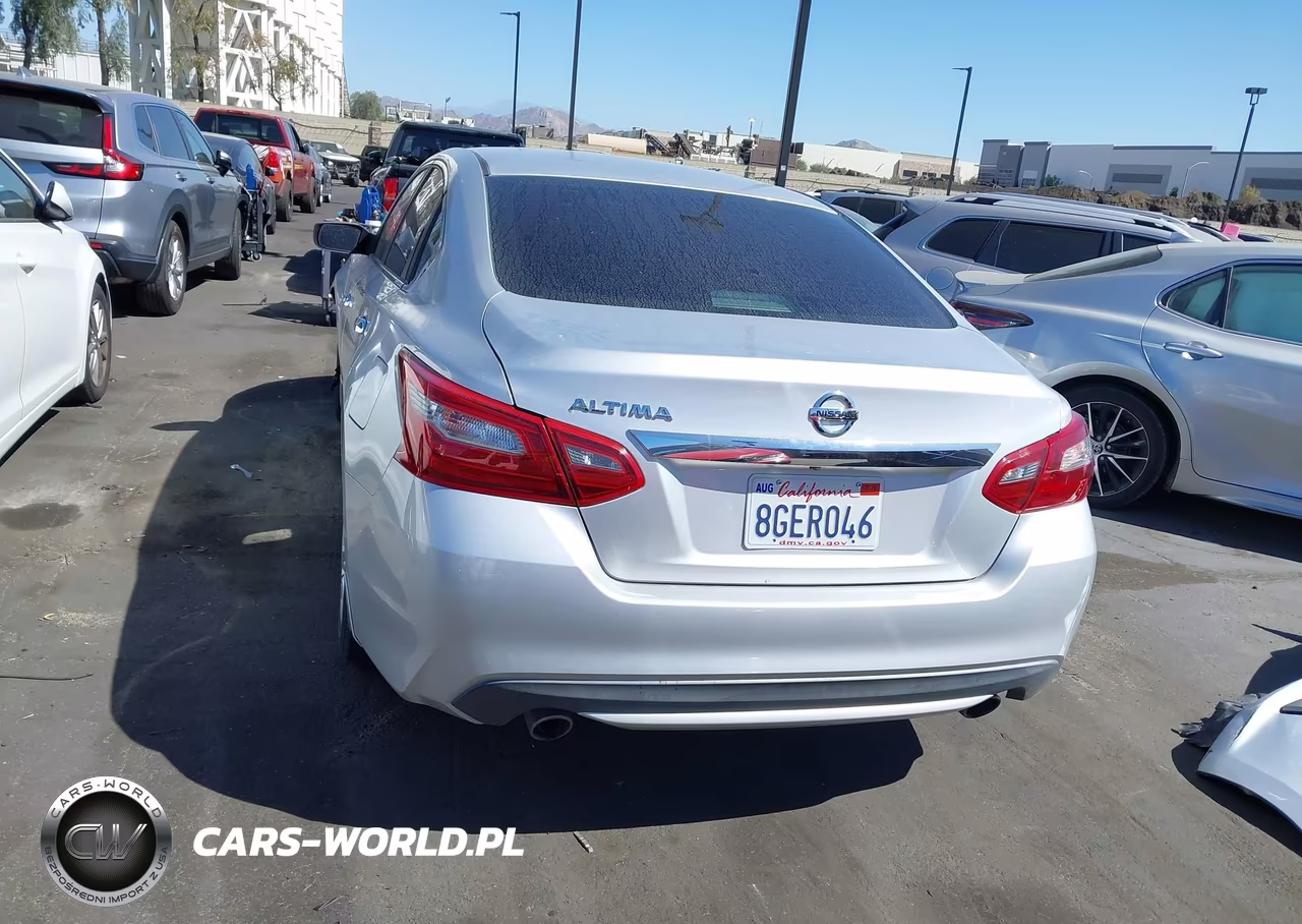 2018 Nissan Altima 2.5 S VIN:1N4AL3APXJC268133 - 17