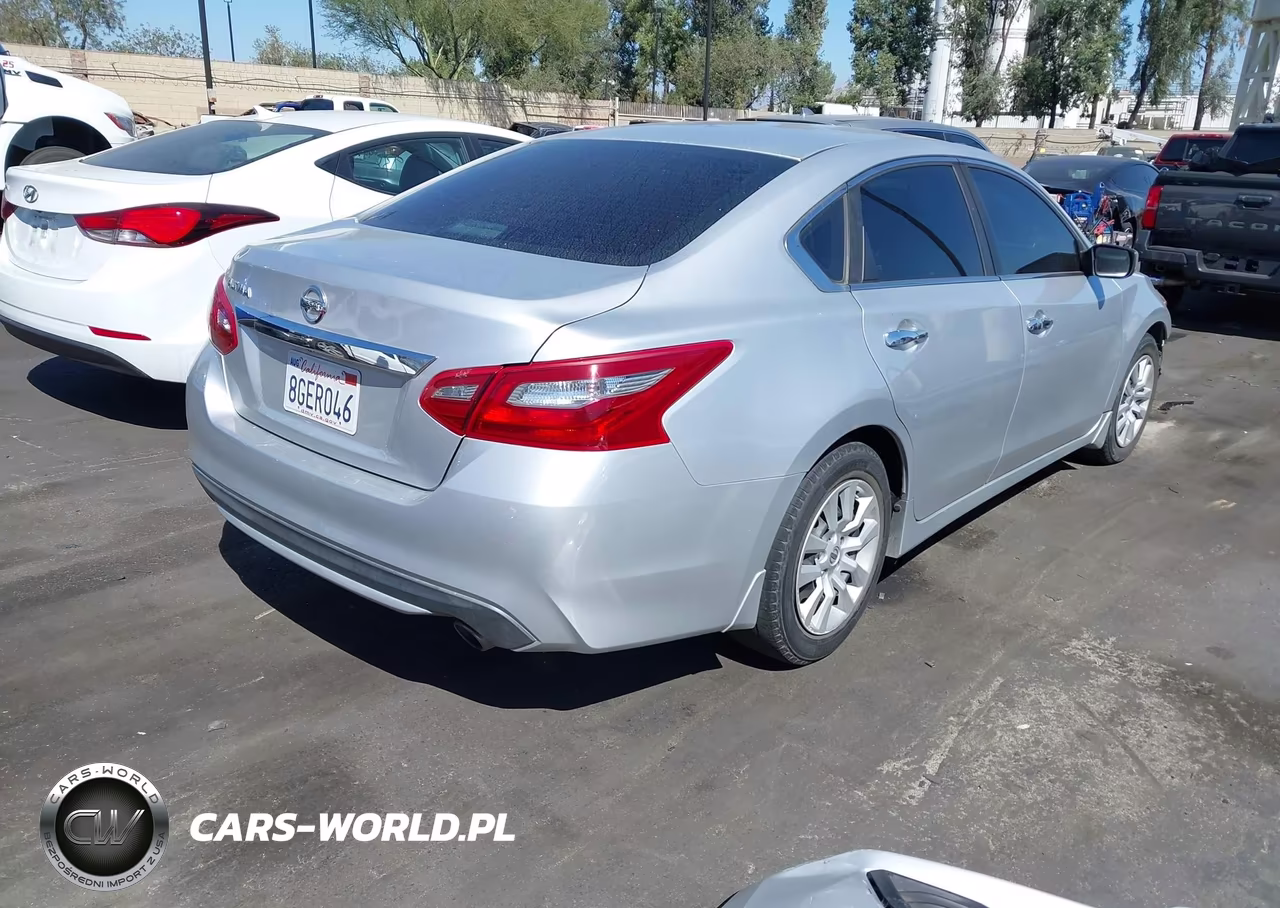 2018 Nissan Altima 2.5 S VIN:1N4AL3APXJC268133 - 4
