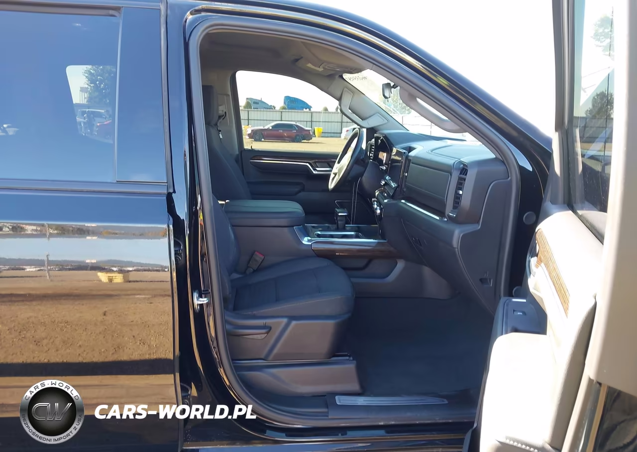 2024 GMC Sierra 1500 4Wd Short Box Elevation With 3Sb VIN:3GTUUCE88RG381949 - 5