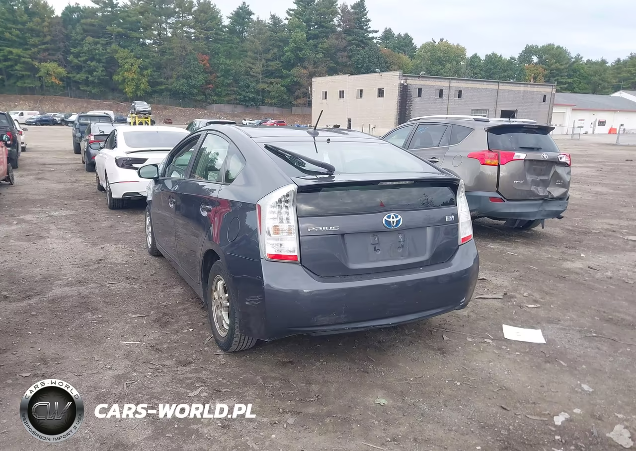 2011 Toyota Prius Three VIN:JTDKN3DU4B1415988 - 3