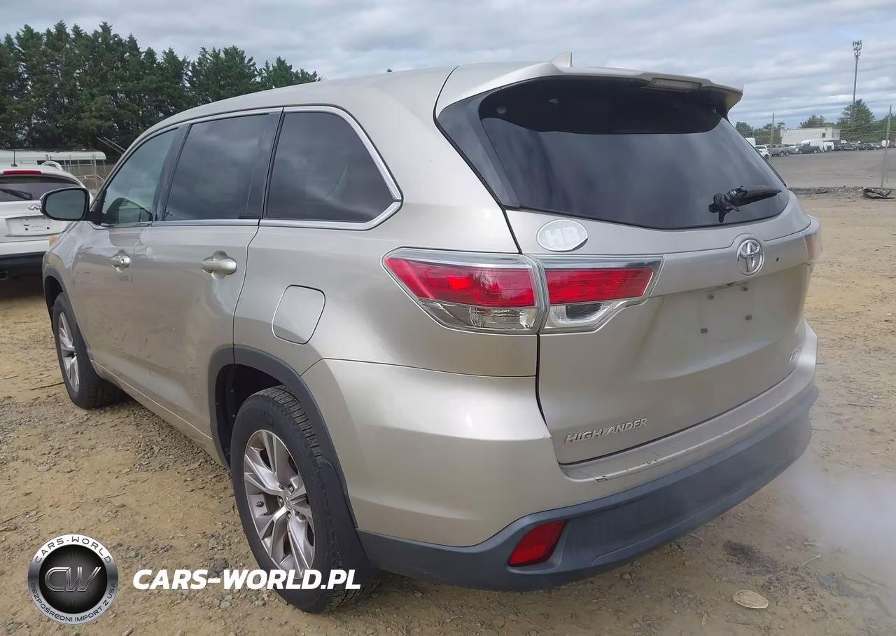 2014 Toyota Highlander Le Plus V6 VIN:5TDBKRFH1ES007838 - 3
