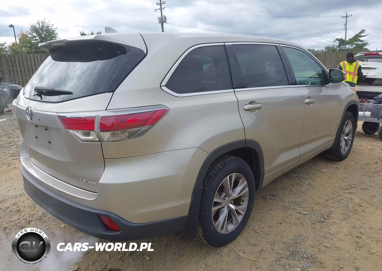 2014 Toyota Highlander Le Plus V6 VIN:5TDBKRFH1ES007838 - 4