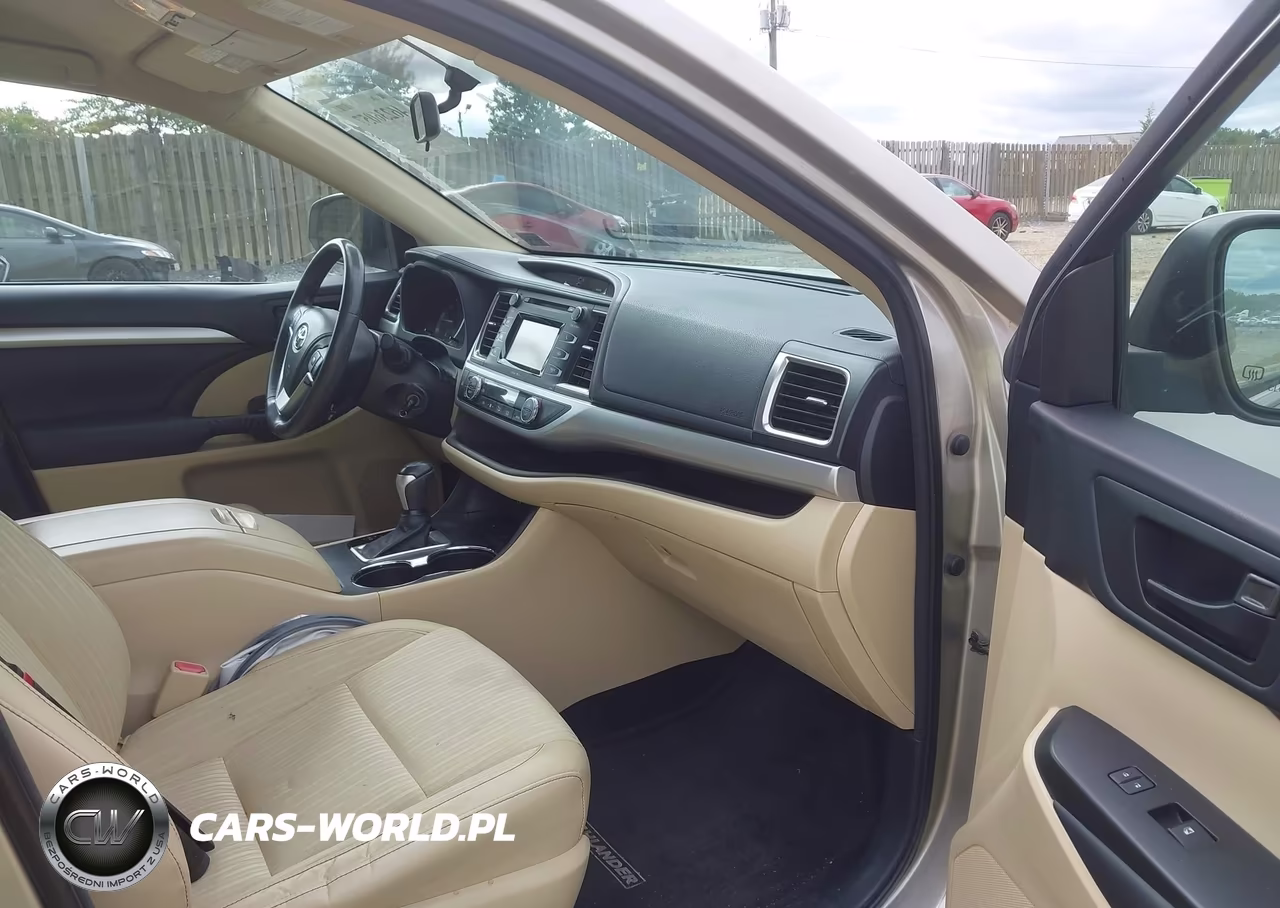 2014 Toyota Highlander Le Plus V6 VIN:5TDBKRFH1ES007838 - 5