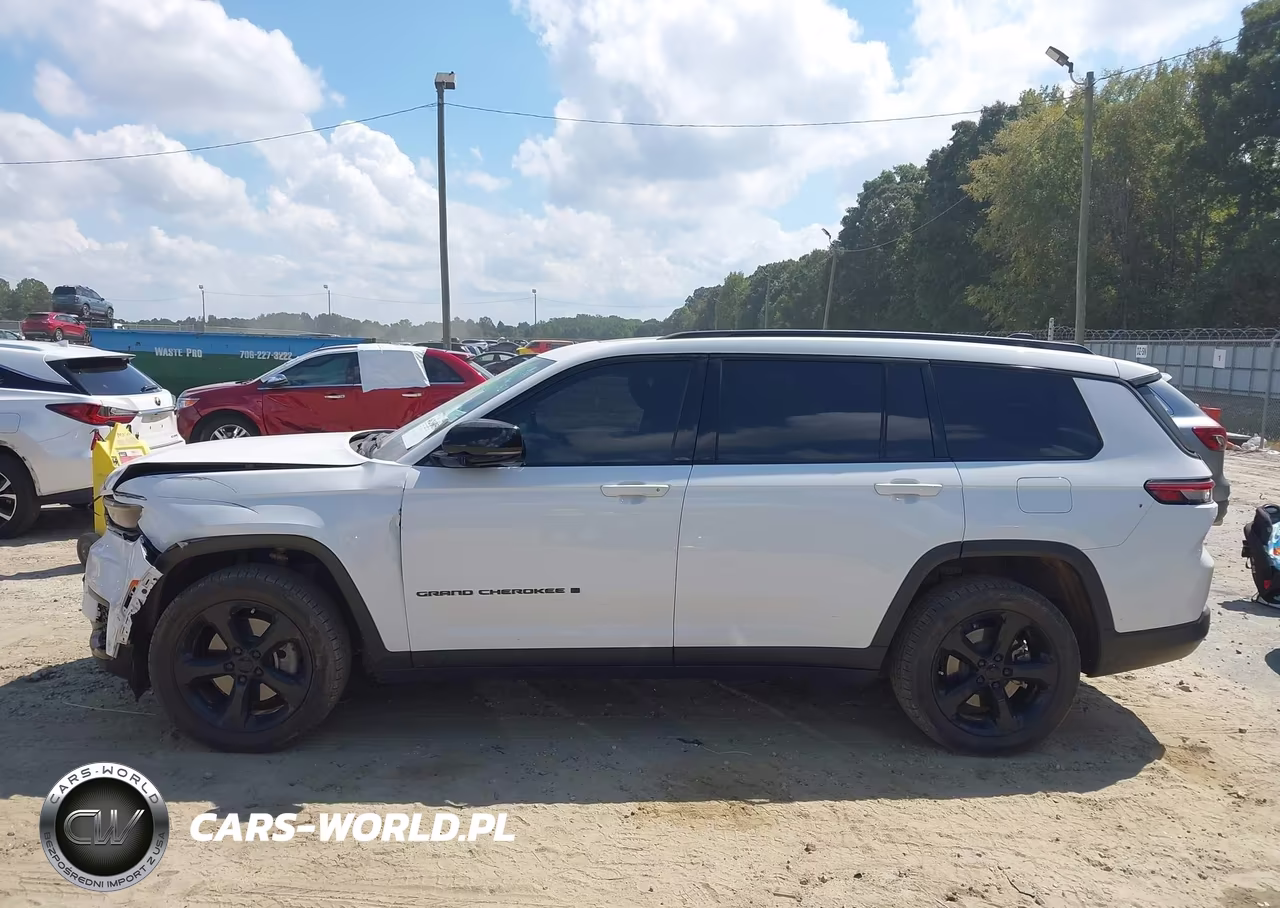 2023 Jeep Grand Cherokee L Altitude 4X4 VIN:1C4RJKAG8P8799145 - 14