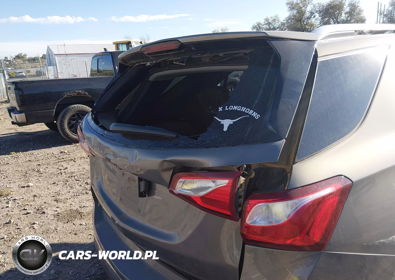 2018 Chevrolet Equinox Premier VIN:3GNAXVEV8JS545611 - 18