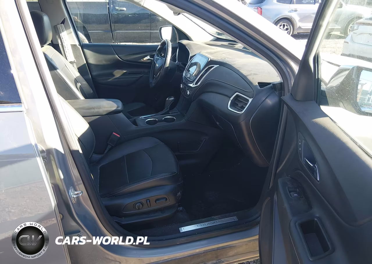 2018 Chevrolet Equinox Premier VIN:3GNAXVEV8JS545611 - 5