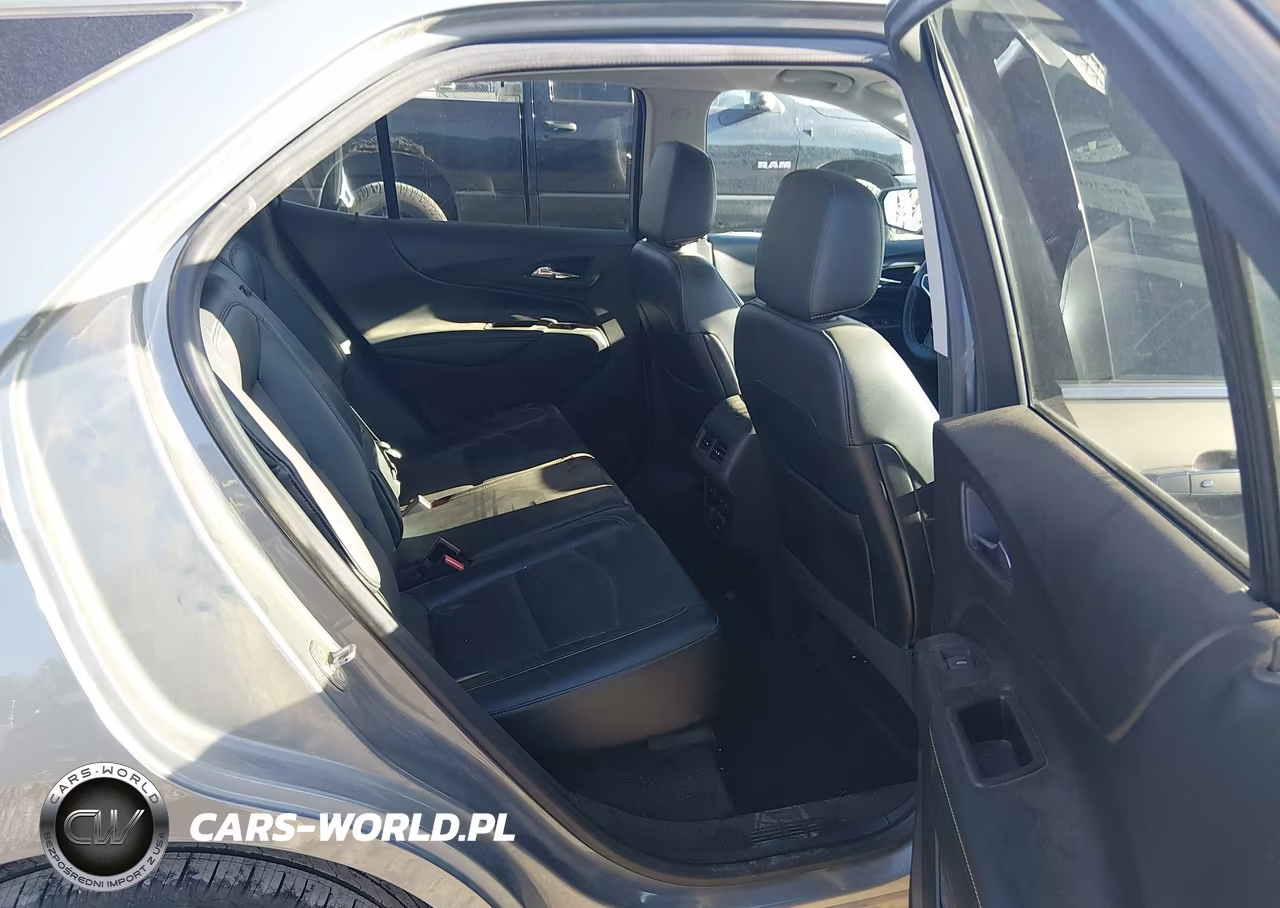 2018 Chevrolet Equinox Premier VIN:3GNAXVEV8JS545611 - 8
