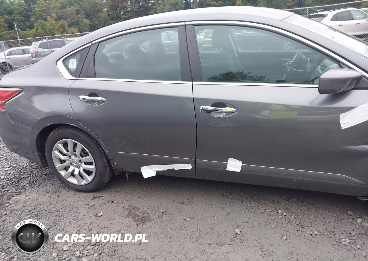 2015 Nissan Altima 2.5 S VIN:1N4AL3AP1FN391461 - 17