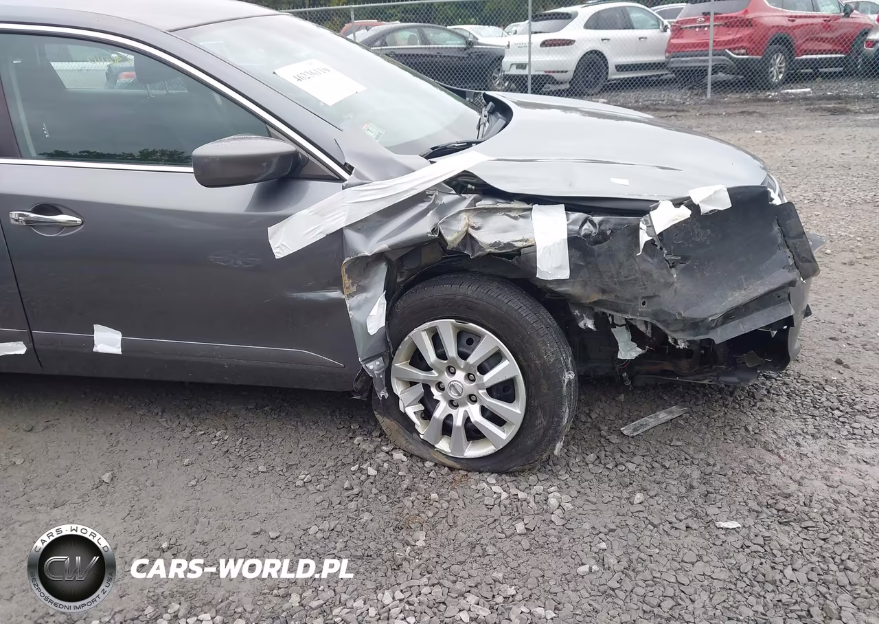 2015 Nissan Altima 2.5 S VIN:1N4AL3AP1FN391461 - 6