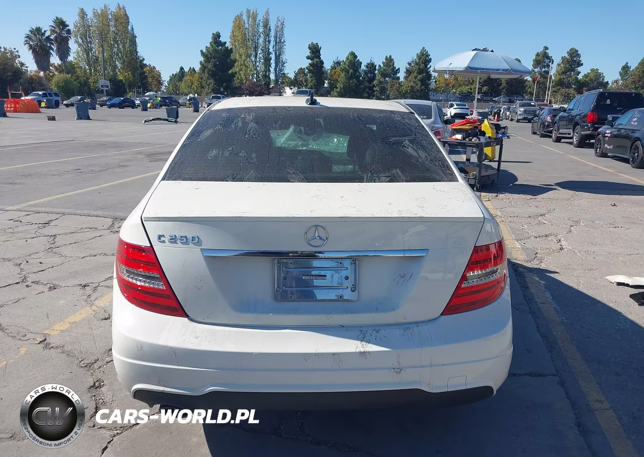 2012 Mercedes-Benz C 250 Sport VIN:WDDGF4HBXCA654602 - 18