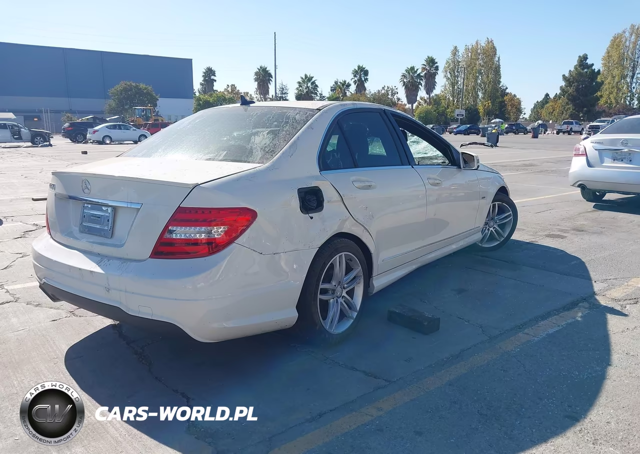 2012 Mercedes-Benz C 250 Sport VIN:WDDGF4HBXCA654602 - 4