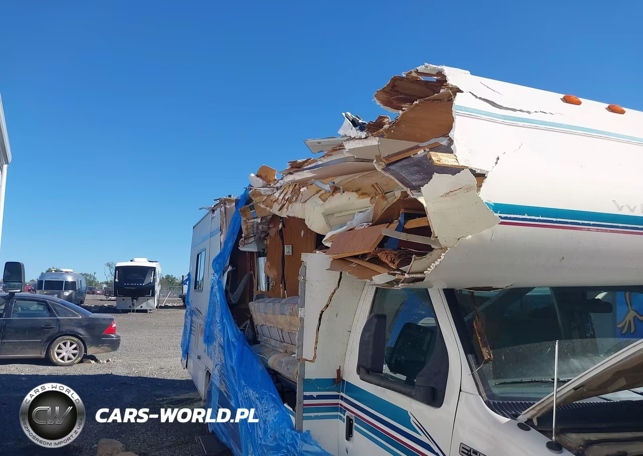 2000 Ford E-450 Cutaway Standard VIN:1FDXE45S9YHA07135 - 12