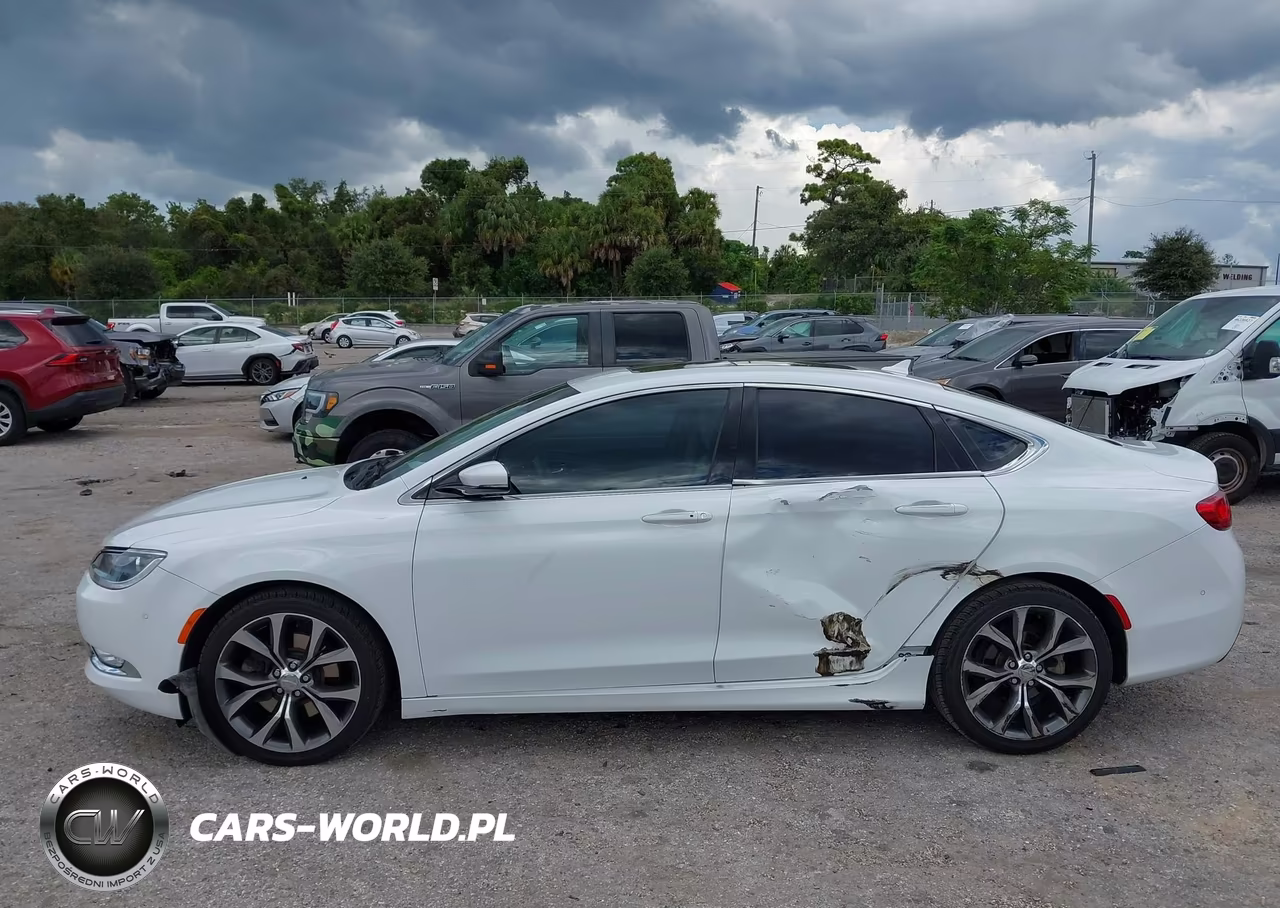 2015 Chrysler 200 C VIN:1C3CCCCG4FN551241 - 14