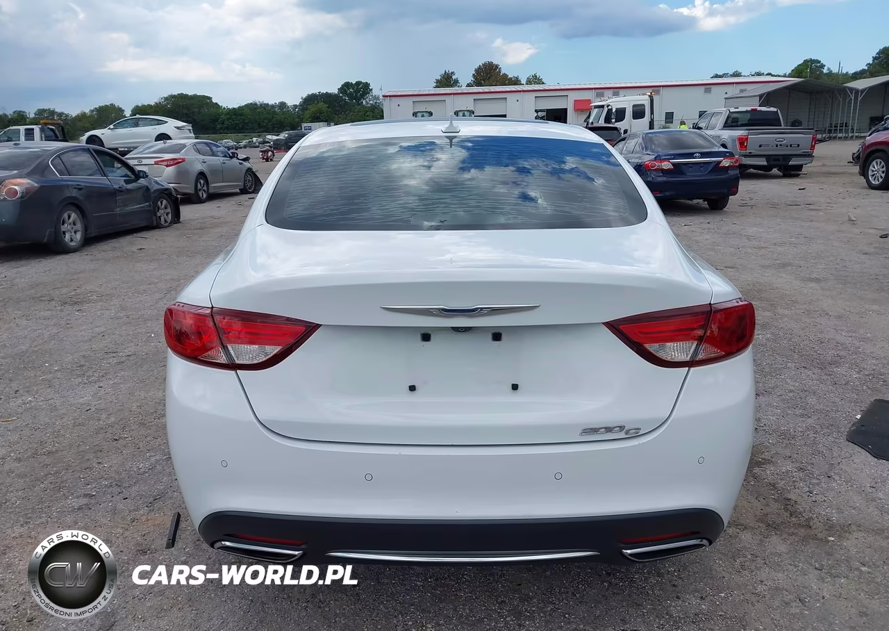 2015 Chrysler 200 C VIN:1C3CCCCG4FN551241 - 16