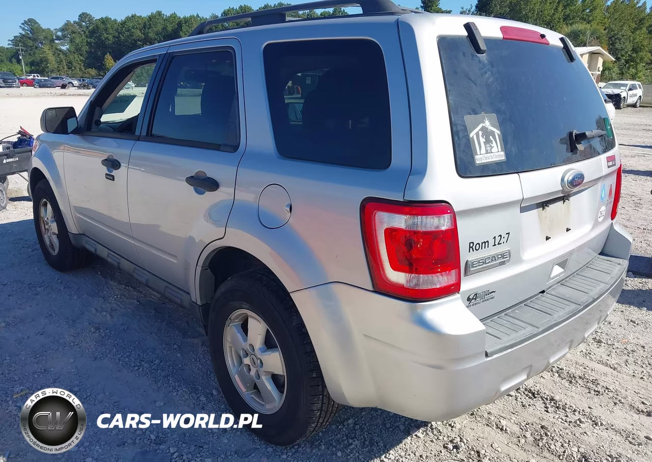 2010 Ford Escape Xlt VIN:1FMCU0D79AKB02360 - 3