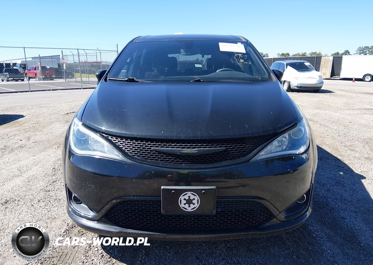 2020 Chrysler Pacifica Touring VIN:2C4RC1FG2LR150548 - 12
