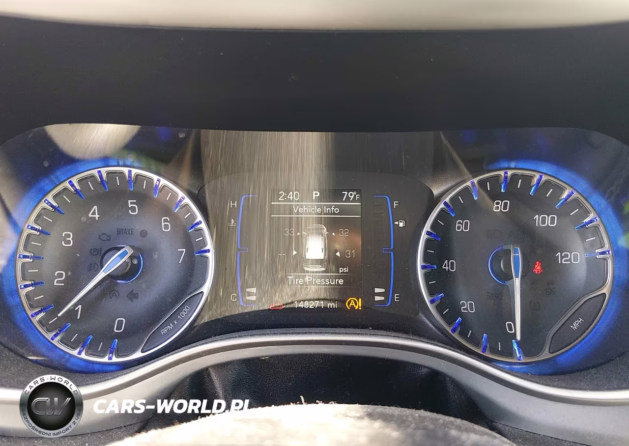 2020 Chrysler Pacifica Touring VIN:2C4RC1FG2LR150548 - 7