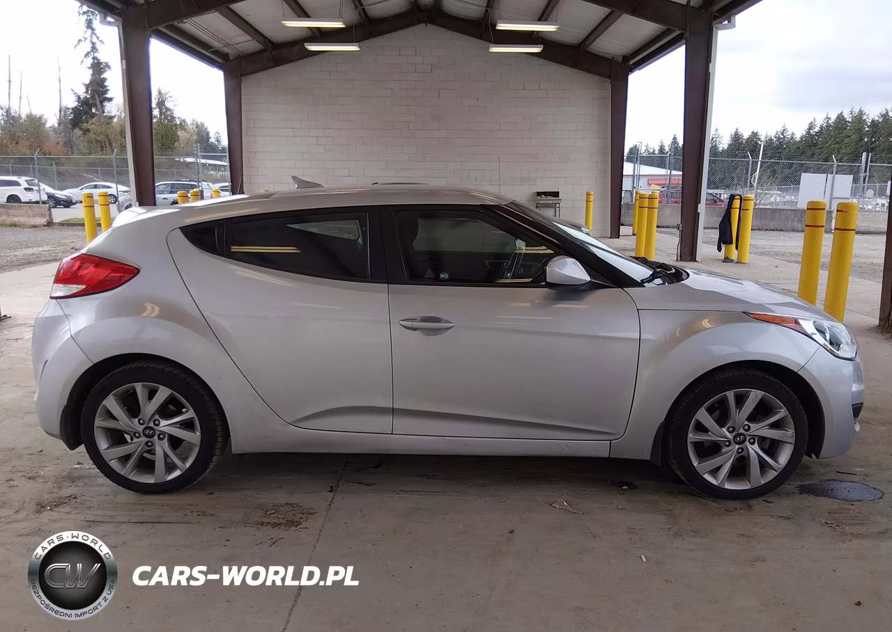 2016 Hyundai Veloster VIN:KMHTC6AD5GU251961 - 13