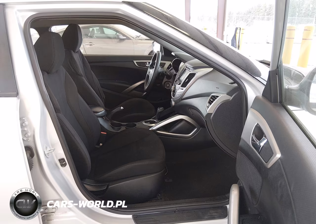 2016 Hyundai Veloster VIN:KMHTC6AD5GU251961 - 5