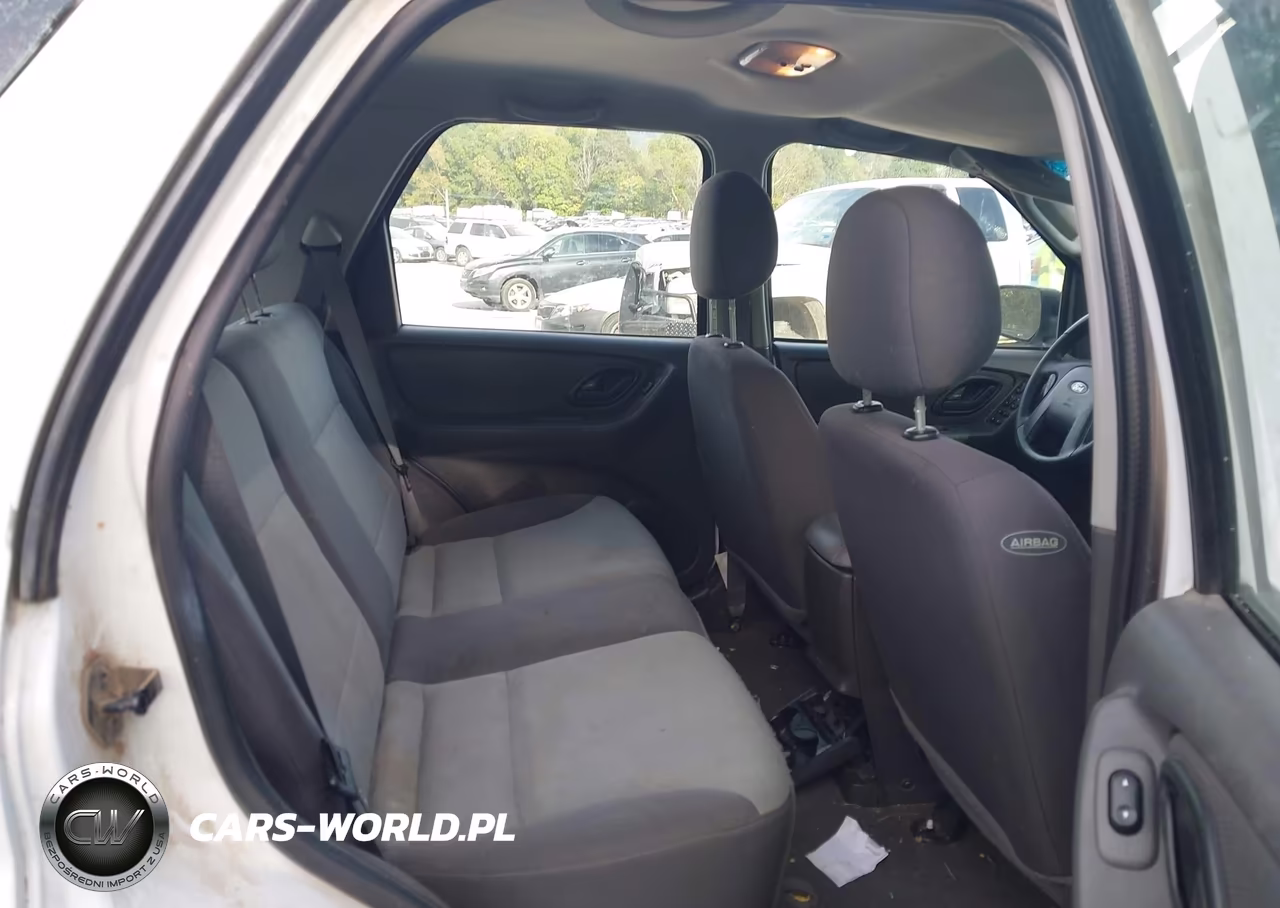 2004 Ford Escape Xls VIN:1FMCU92144DA24128 - 8