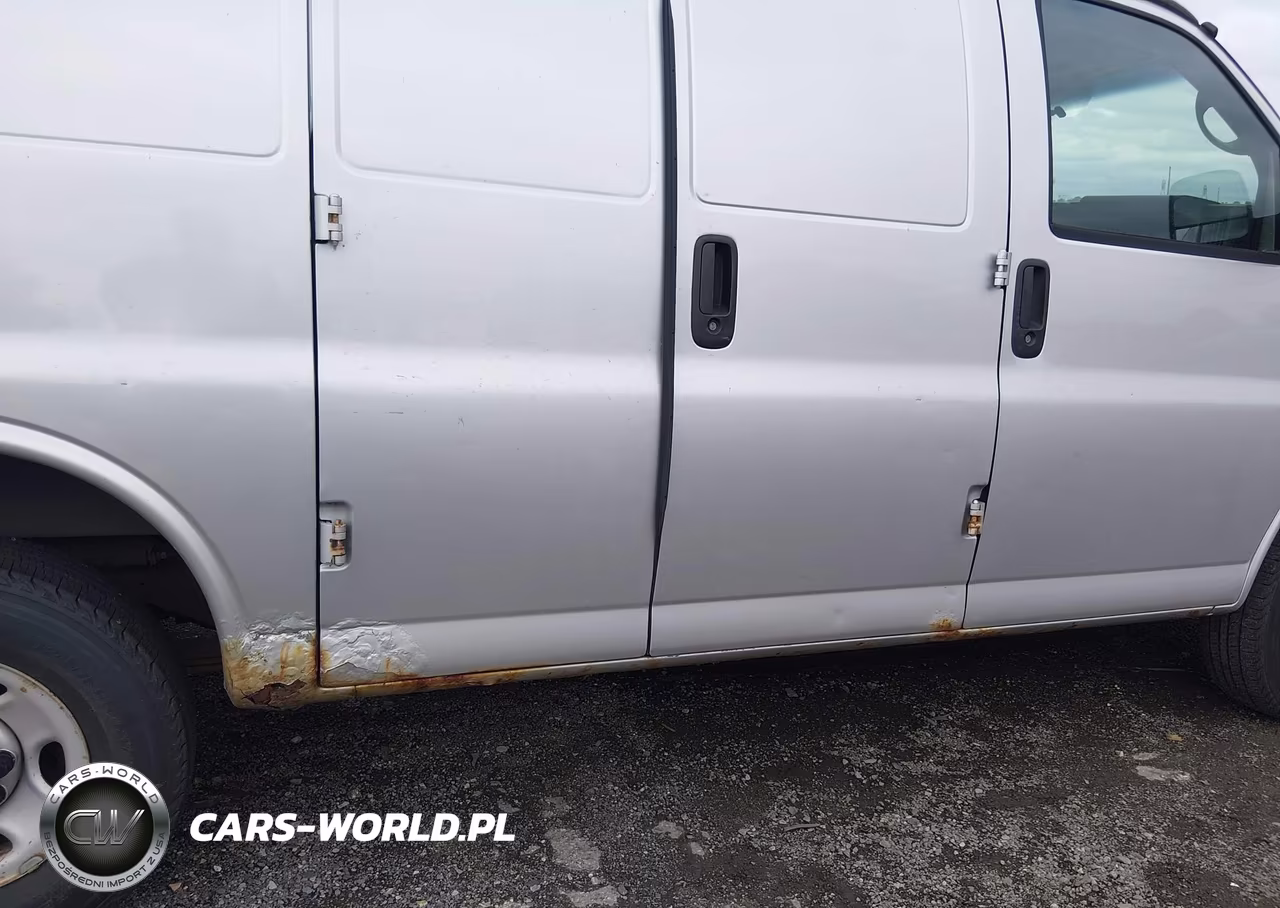 2010 Chevrolet Express 2500 Work Van VIN:1GCZGFBA1A1140758 - 12