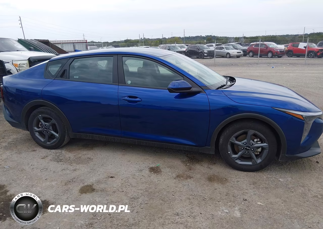 2025 Kia K4 Lxs VIN:3KPFT4DE7SE079790 - 13