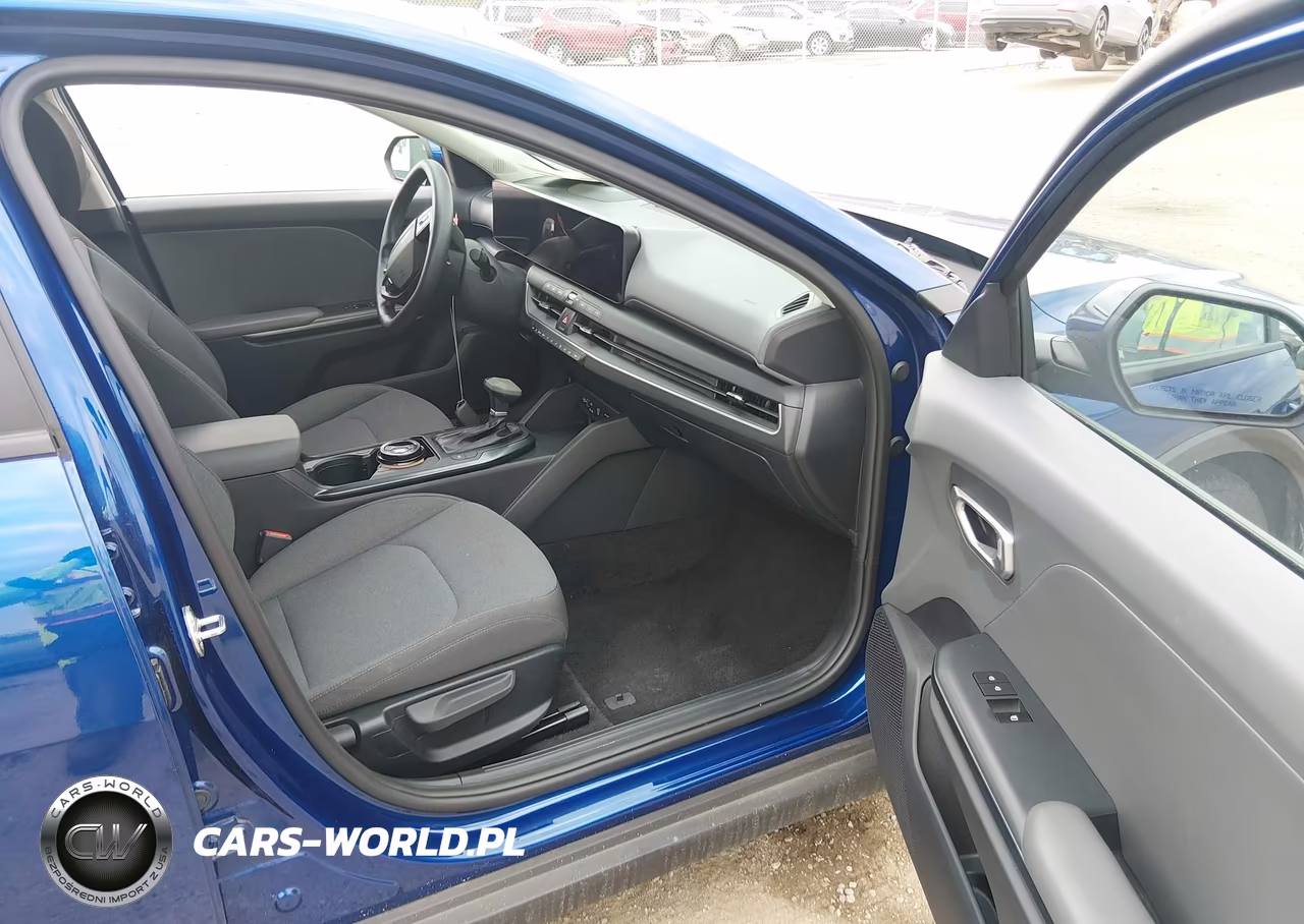 2025 Kia K4 Lxs VIN:3KPFT4DE7SE079790 - 5